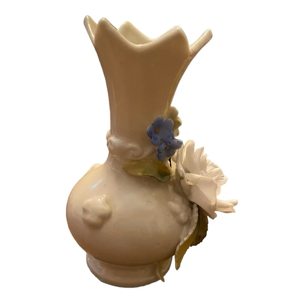 Vintage Capodimonte Italy Floral Bud Vase Mold 11 - 3D White Rose & Blue Flowers